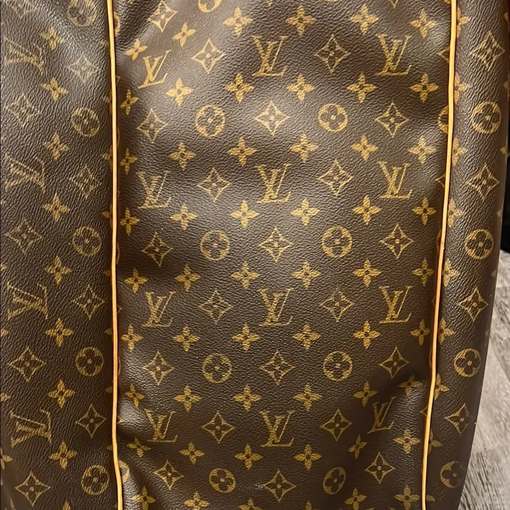 Louis Vuitton Brown Monogram travel Bag - Picture 13 of 15